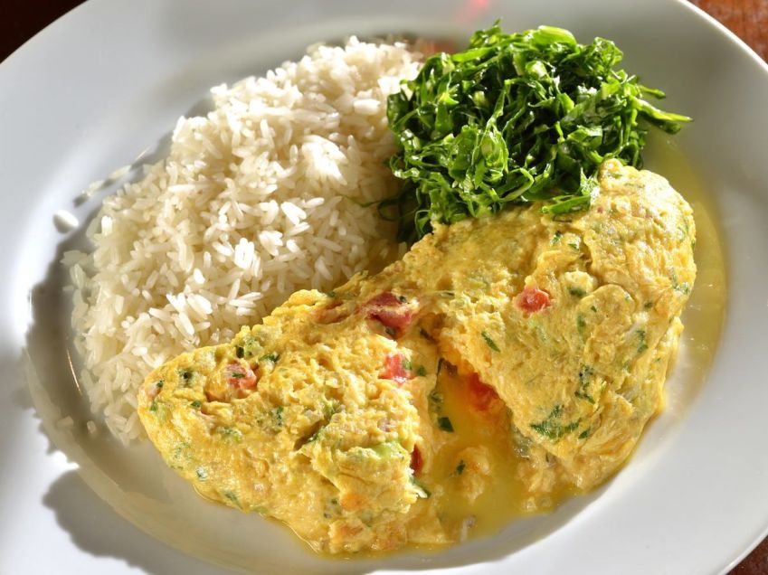 PF de Omelete com queijo meia cura do Bar da Dona Onça da chef Janaína Rueda / Mauro Holanda