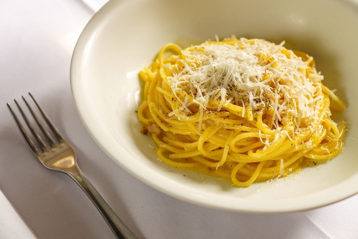 Carbonara do Bottega Bernacca; espaguete, gema de ovo caipira e Pecorino / Rubens Kato