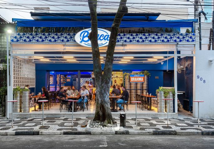 Com calçada 'carioca', Braca está localizado no miolo do Itaim Bibi, em São Paulo • Felipe Cuine