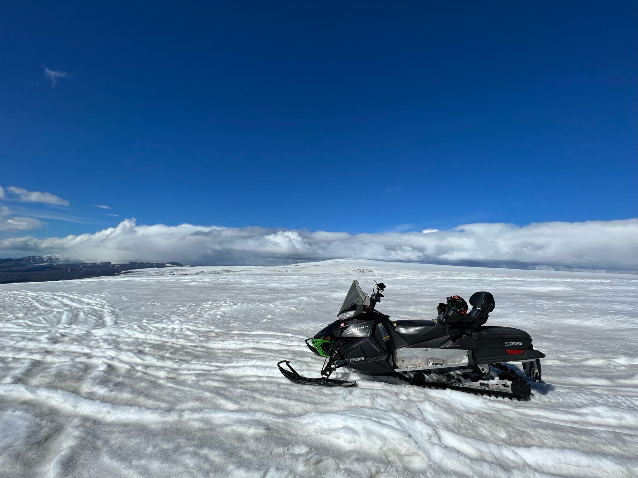 Glaciar Mýrdalsjökull tem passeios em veículos para neve e visuais arrebatadores / CNN Viagem & Gastronomia
