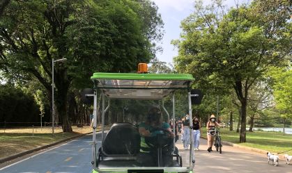 Tour guiado conta curiosidades do Parque do Ibirapuera, que faz 70 anos em 2024