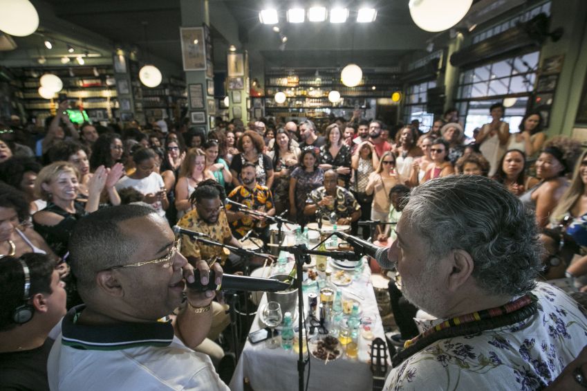 Moacyr Luz e Dudu Nobre em alguma das muitas rodas de samba no Pirajá / Dudu Contreras