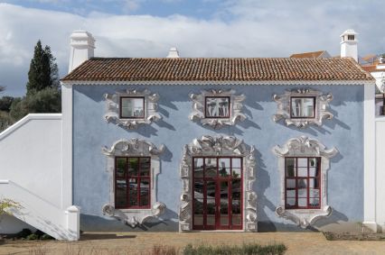 Casarão do hotel Vermelho Melides, em Portugal