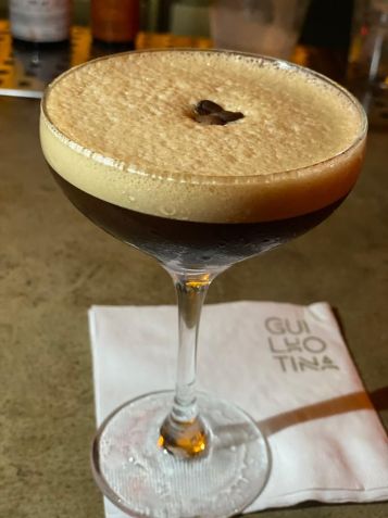 Hotel Martini do Guilhotina / Tina Bini