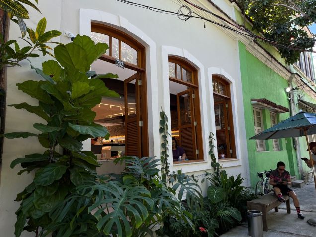 Absurda fica localizada no Horto, no Jardim Botânico, no Rio de Janeiro, em casa de mais de 100 anos / Divulgação