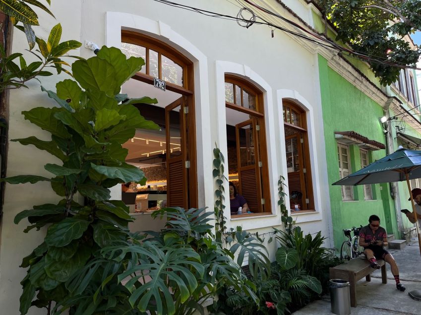 Absurda fica localizada no Horto, no Jardim Botânico, no Rio de Janeiro, em casa de mais de 100 anos / Divulgação