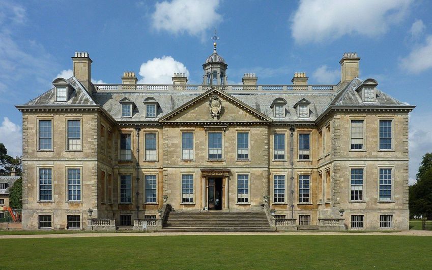 Belton House possui enorme área com jardins / Wikimedia Commons