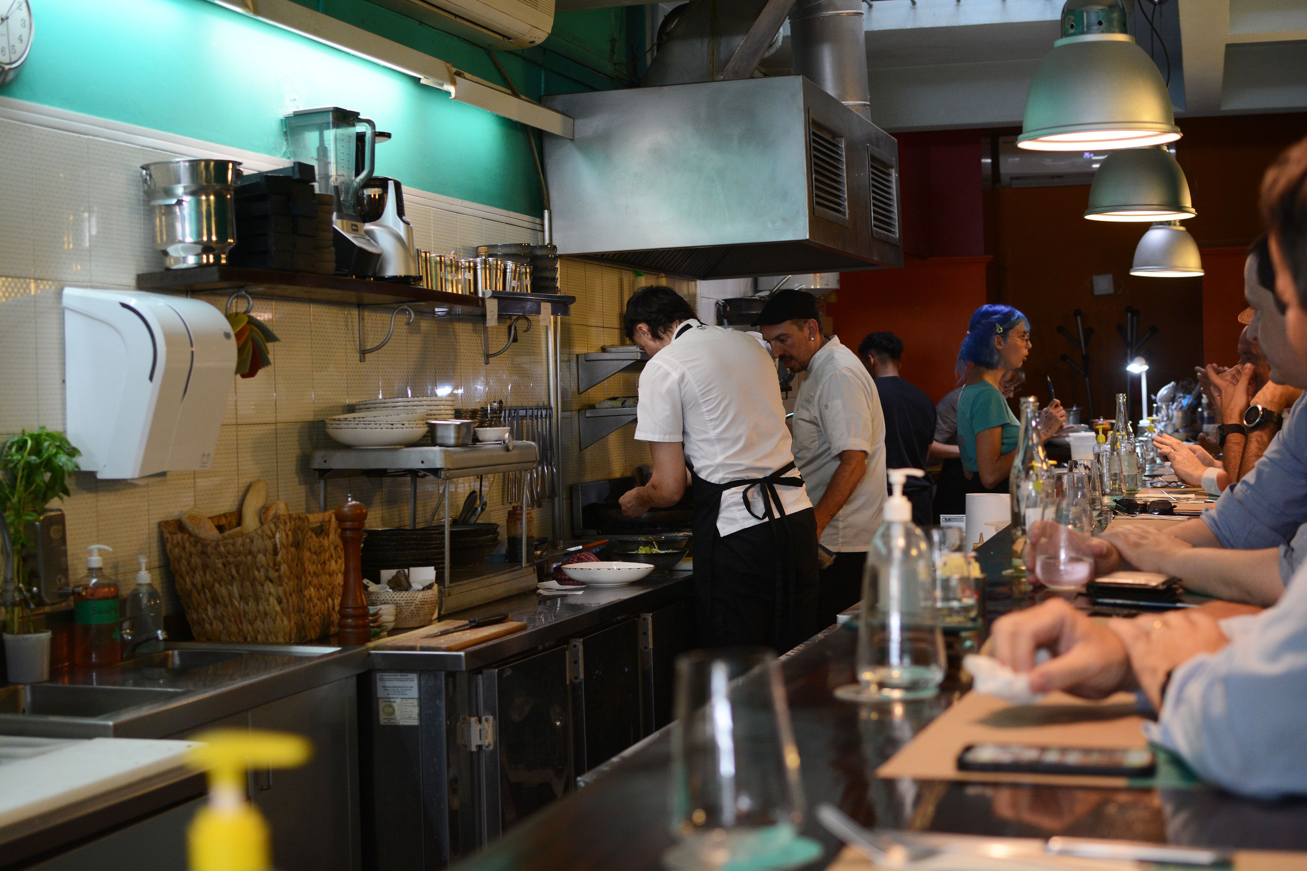 Estrecho serve um menu enxuto e bem executado com toques da cozinha asiática / Giuliana Nogueira