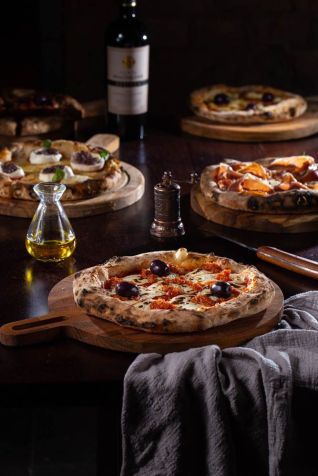 La Braciera oferece menu com 28 sabores de pizza / Neuto Araujo