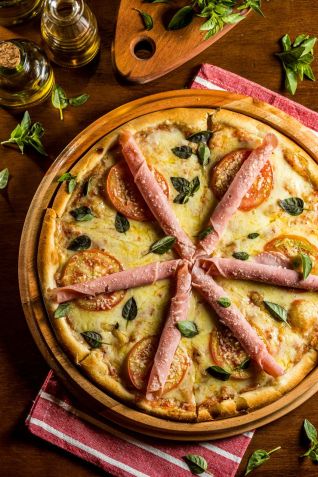 Paulino Pizzaria e Gastronomia / Leo Feltran