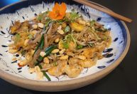 Receitas asiáticas da chef Juliana Palhares dão novo brilho a cardápio do Tissai, no Rio
