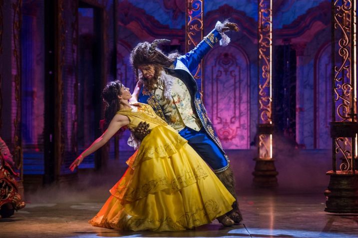 Show exclusivo "Beauty and the Beast", clássico da Disney, no Disney Dream / Divulgação