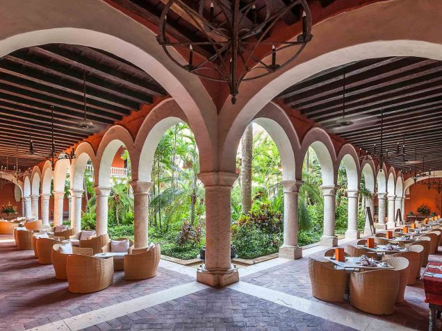 Interiores do convento histórico estão preservados ao longo do hotel / Divulgação