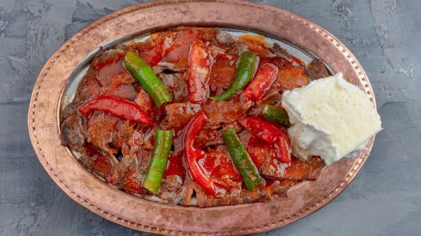 Esse kebab recebeu o nome de İskender Efendi, o homem que inventou o prato / Shutterstock