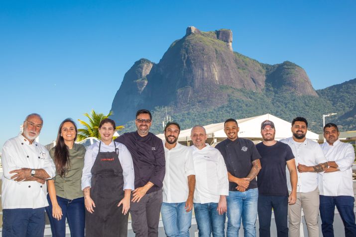 Com curadoria de Elia Schramm, time de chefs irá preparar pratos a preços acessíveis que homenageiam diferentes países / Divulgação