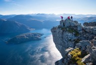Penhasco à beira-mar mais alto da Europa ganha rota para fãs de turismo de aventura