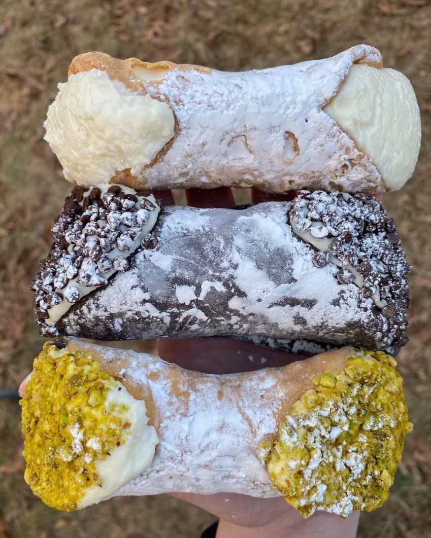Mike's Pastry, famoso pelo cannoli / Reprodução Instagram
