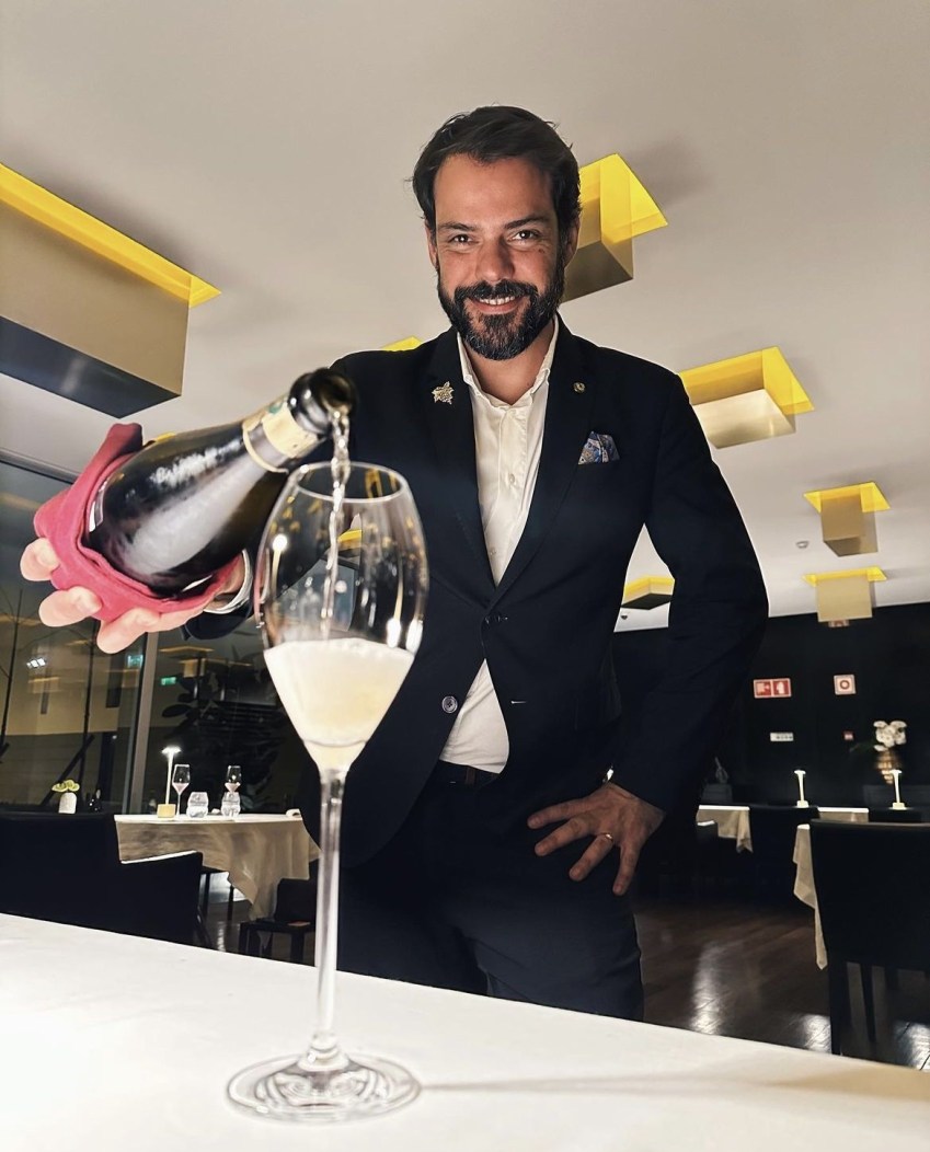 Brasileiro Pedro Ramos é sommelier de destaque em Portugal, com passagens por restaurantes estrelados do país / Arquivo pessoal