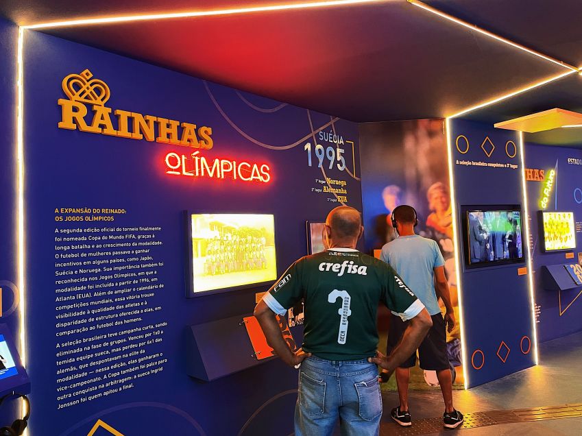 Exposição "Rainha de Copas" segue até agosto mostrando os caminhos que moldaram a Copa do Mundo Feminina / Ciete Silvério
