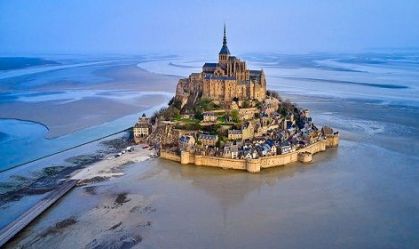 Monte Saint-Michel: cidadela que se ergue no Atlântico na França completa mil anos