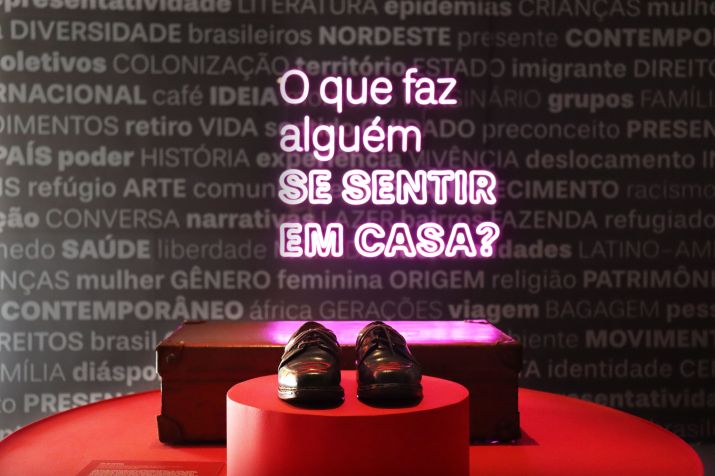 Exposição "Migrar: experiências, memórias e identidades" revela perguntas-chave de migrantes e refugiados / Divulgação
