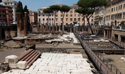 Roma abre praça antiga importante na história de imperador Júlio César