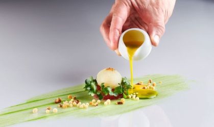 Da Itália ao Vietnã: veja hotéis com estrelas Michelin ao redor do mundo