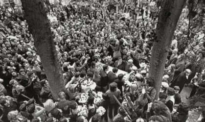 Mostra de Evandro Teixeira, fotógrafo de momentos históricos do Brasil, entra na reta final em SP