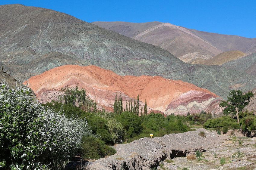 Cerro de los Siete Colores, em Purmamarca, encanta com diferentes cores / Bernard Gagnon