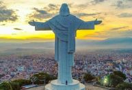 Conheça estátuas de Cristo ao redor do mundo maiores que o Redentor no Rio