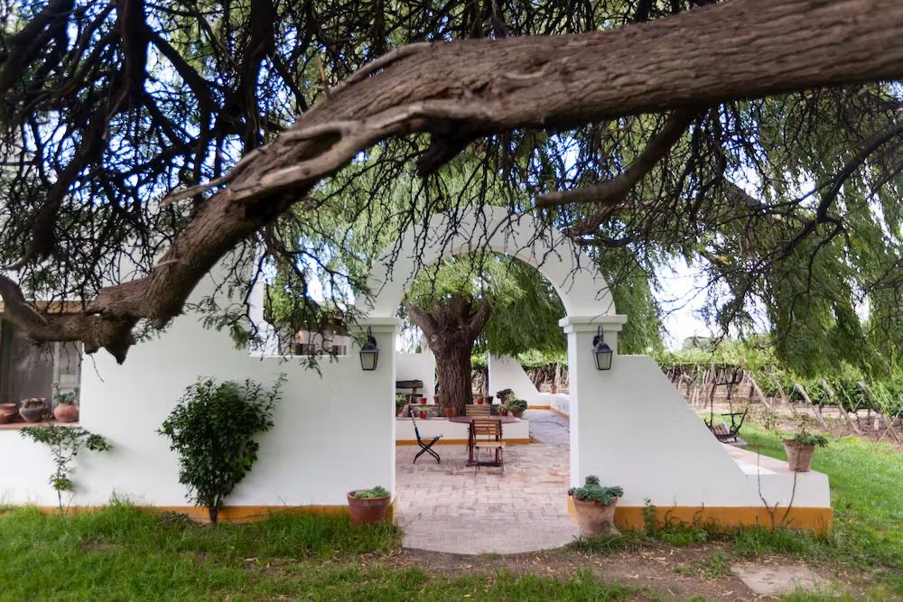 Casa vinícola da El Porvenir tem casa principal e ainda opção de estúdio e suíte / Reprodução/Site El Porvenir