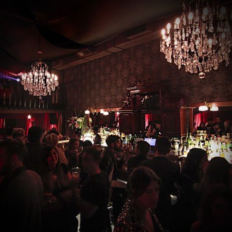Frank's é bar no estilo speakeasy que leva a alcunha de secreto ao pé da letra / Reprodução/Instagram