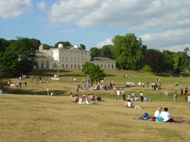 Área externa da Kenwood House / Geograph.uk