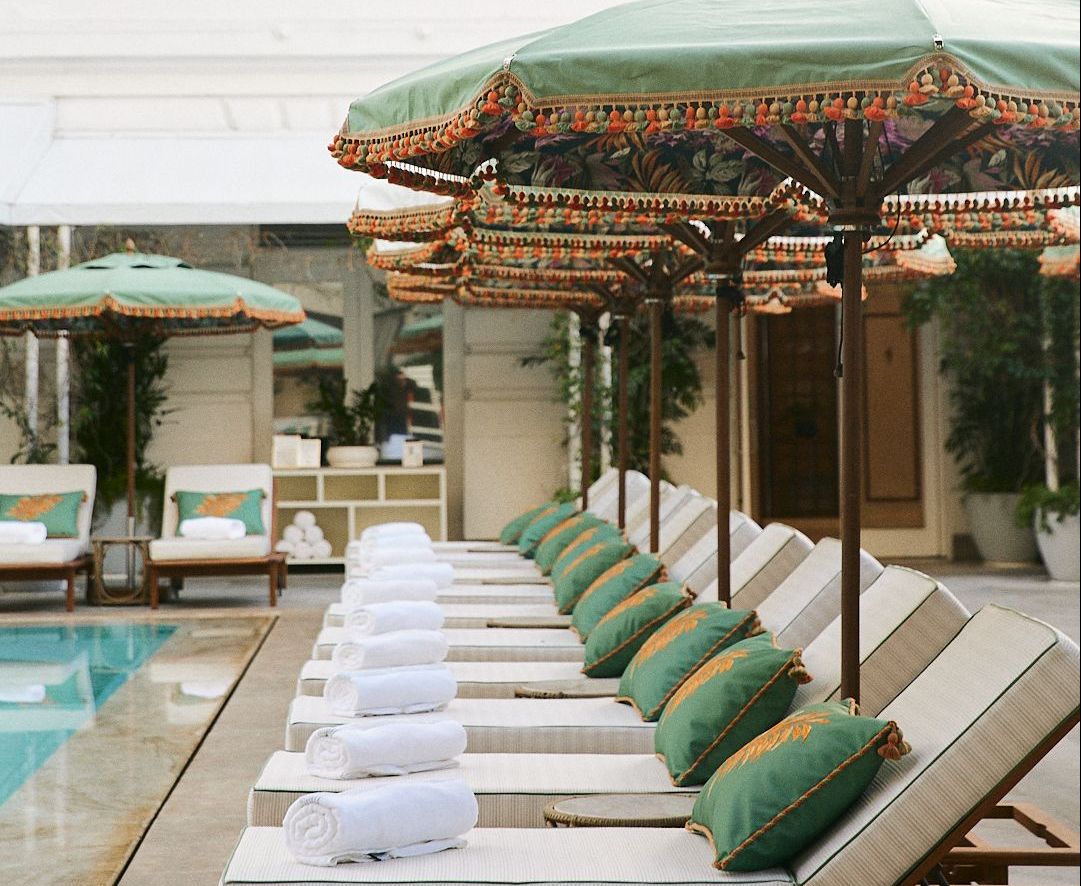 Detalhes da lendria piscina do Belmond Copacabana Palace  Castro Filmes