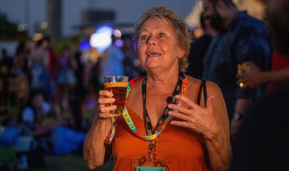 Quem é Jeannine Marois, a mulher à frente do Mondial de la Bière, festival internacional de cerveja