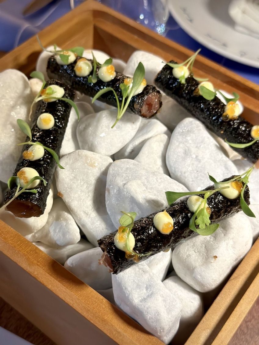 Nori roll de atum com ovas e wasabi / Tina Bini