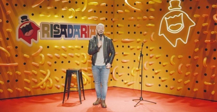 Victor Sarro na edição de 2020 do Festival Risadaria, que foi feita de forma online; em 2023 evento contará com apresentações de humoristas em diferentes pontos da cidade /