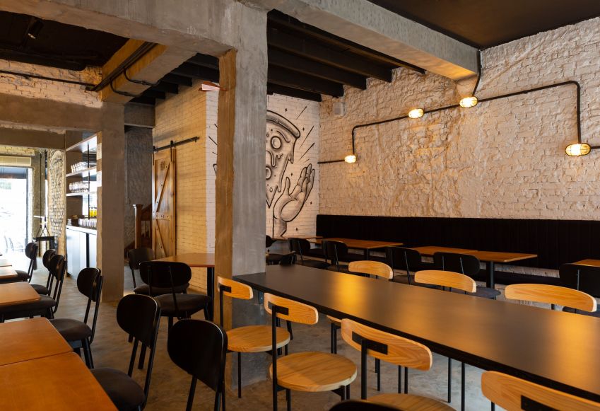Ambiente da QT Pizza Bar / Manuel Sa
