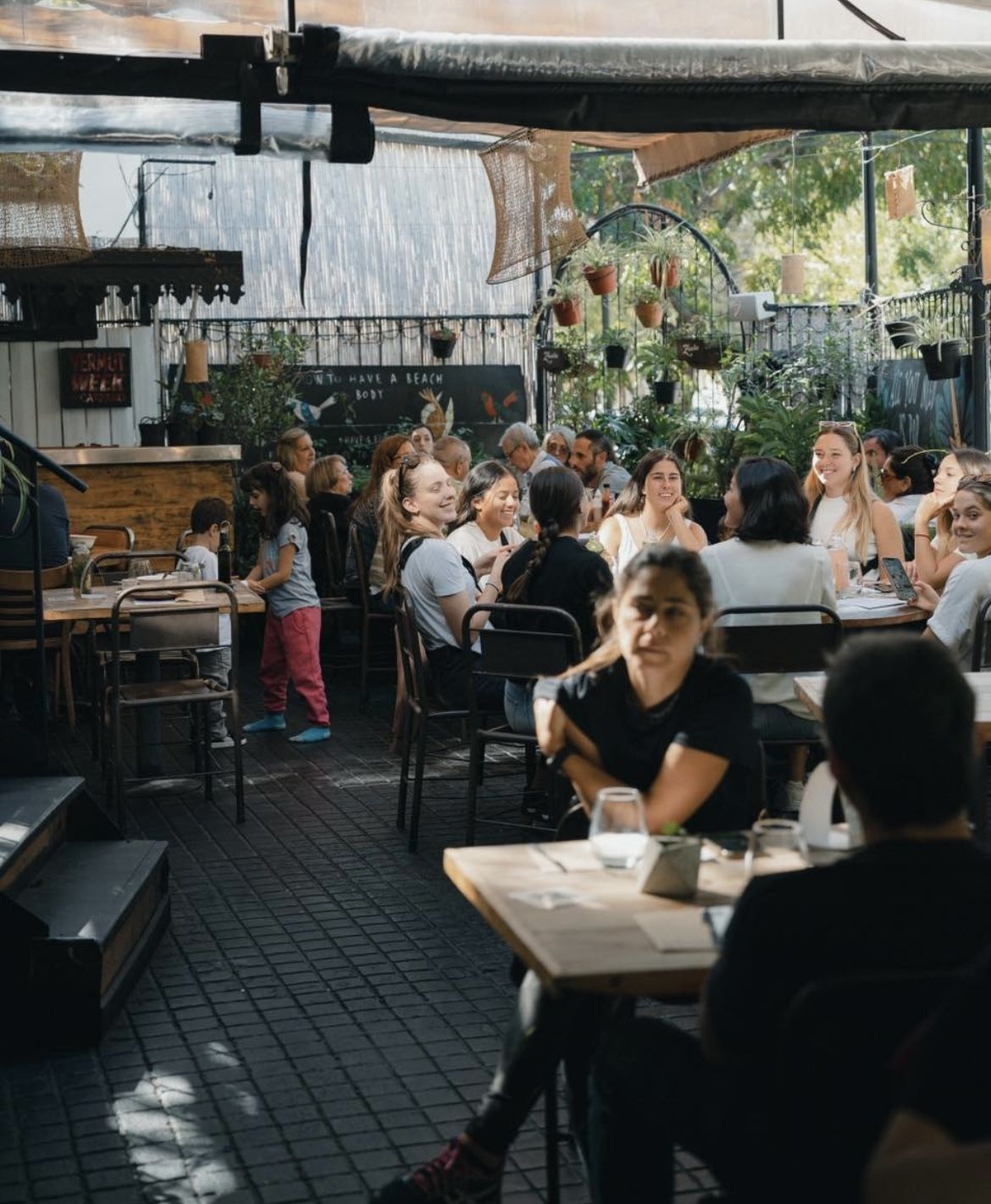 El Mercadito tem unidade em Luján de Cuyo e traz em seu cardápio opções para todas as horas do dia em um ambiente charmoso / Reprodução Instagram