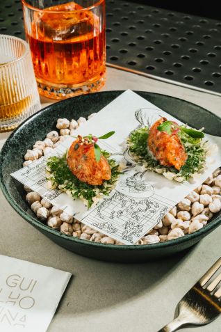 Tartar de tomate com tempurá de Shisô / John Ramatis