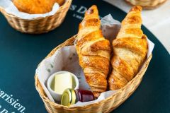 Croissant, manteiga e geleia caseira Les Deux Magots