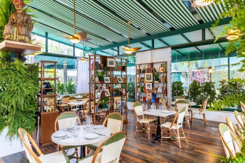 Ambiente do Les Deux Magots São Paulo / Gihad Terra Arabi