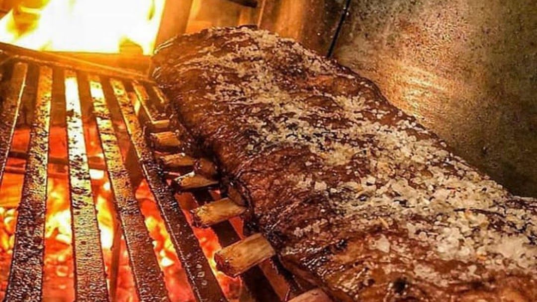Para quem busca um bom churrasco argentino em Mendoza, Las Marias Parrilla oferece diferentes opções de empanadas, tortas e carnes / Las Marias Parrilla