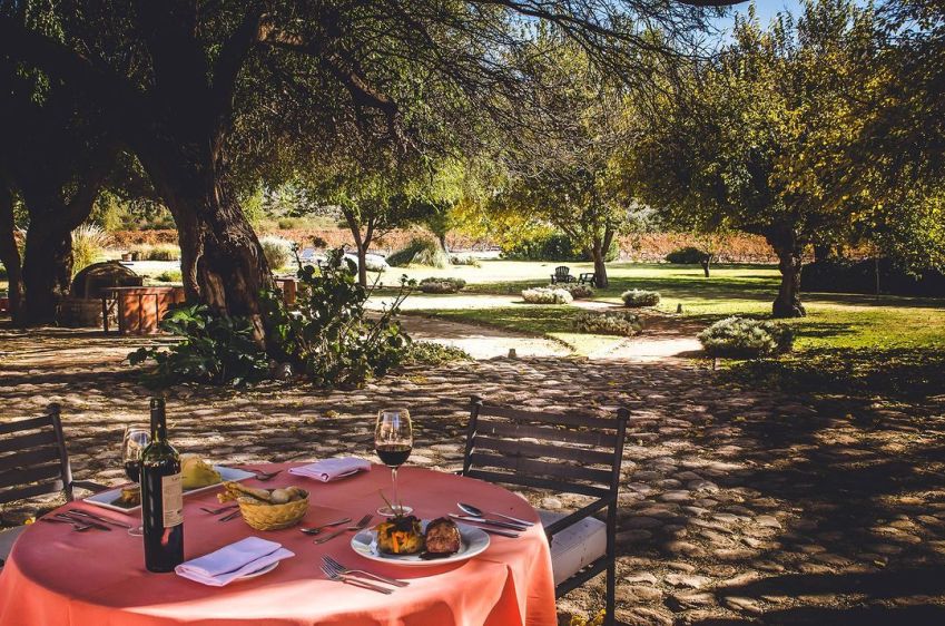 Altalaluna oferece almoços e jantares em ambiente externo / Reprodução/Instagram