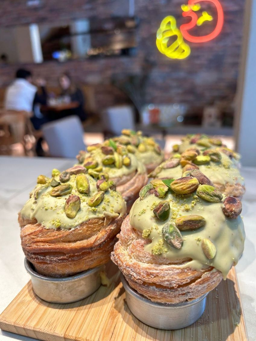 Moda nas redes sociais: cruffin de pistache, uma mistura de croissant e muffin, da padaria Fofo e Belas, de Belo Horizonte / Igor Teixeira