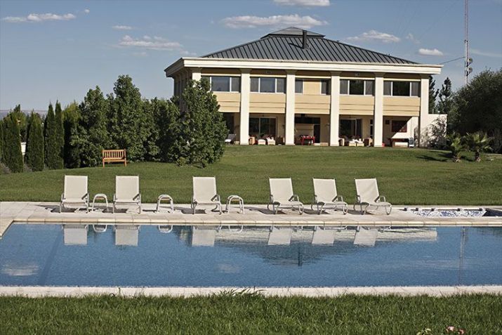 Exterior do Estancia Mendoza Wine Hotel / Reprodução site