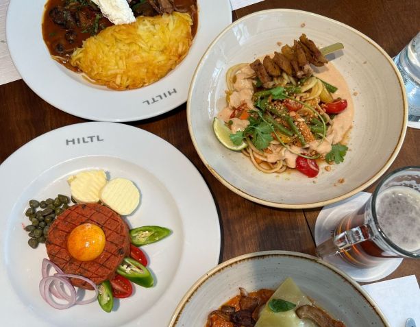 Pratos do Haus Hiltl, que funciona à la carte, com buffet e brunch / CNN Viagem & Gastronomia