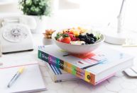 O que os chefs leem? Especialistas dão dicas de livros imperdíveis para os amantes de gastronomia