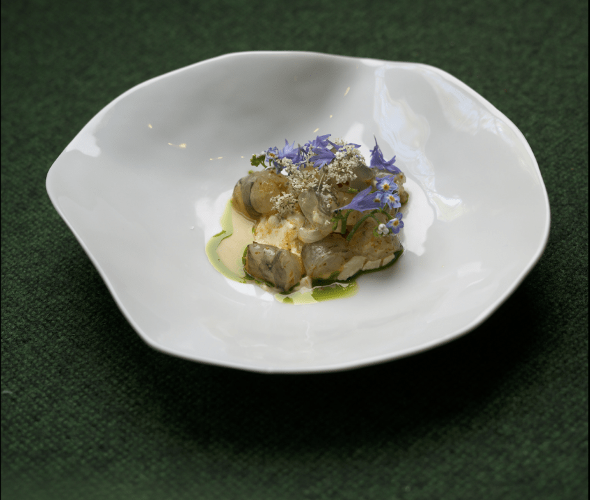 Prato do restaurante Table, do chef Bruno Verjus, que conquistou duas estrelas Michelin e figura na 10ª posição no ranking The World’s 50 Best Restaurants / ©Stéphane Riss