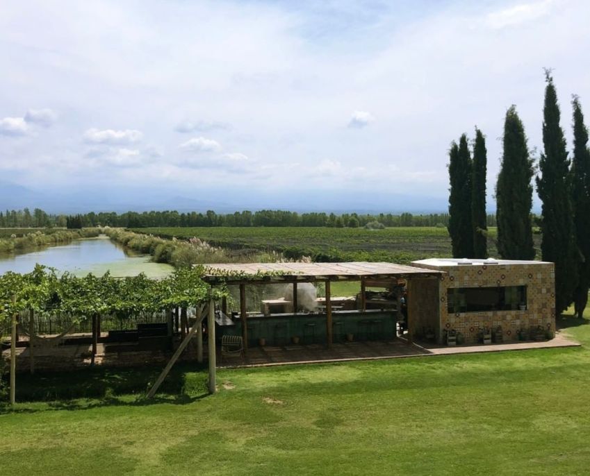 Propriedade de Ernesto Catena produz vinhos em ambiente totalmente integrado com a natureza / Reprodução/Instagram